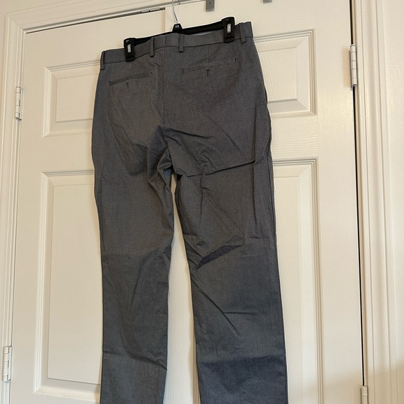 Men’s banana republic Grey Dress Pants - Picture 4 of 4
